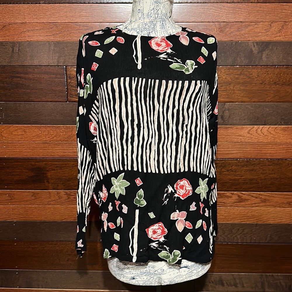 Vintage Symphony Crew Neck Long Sleeve Black Floral Blouse